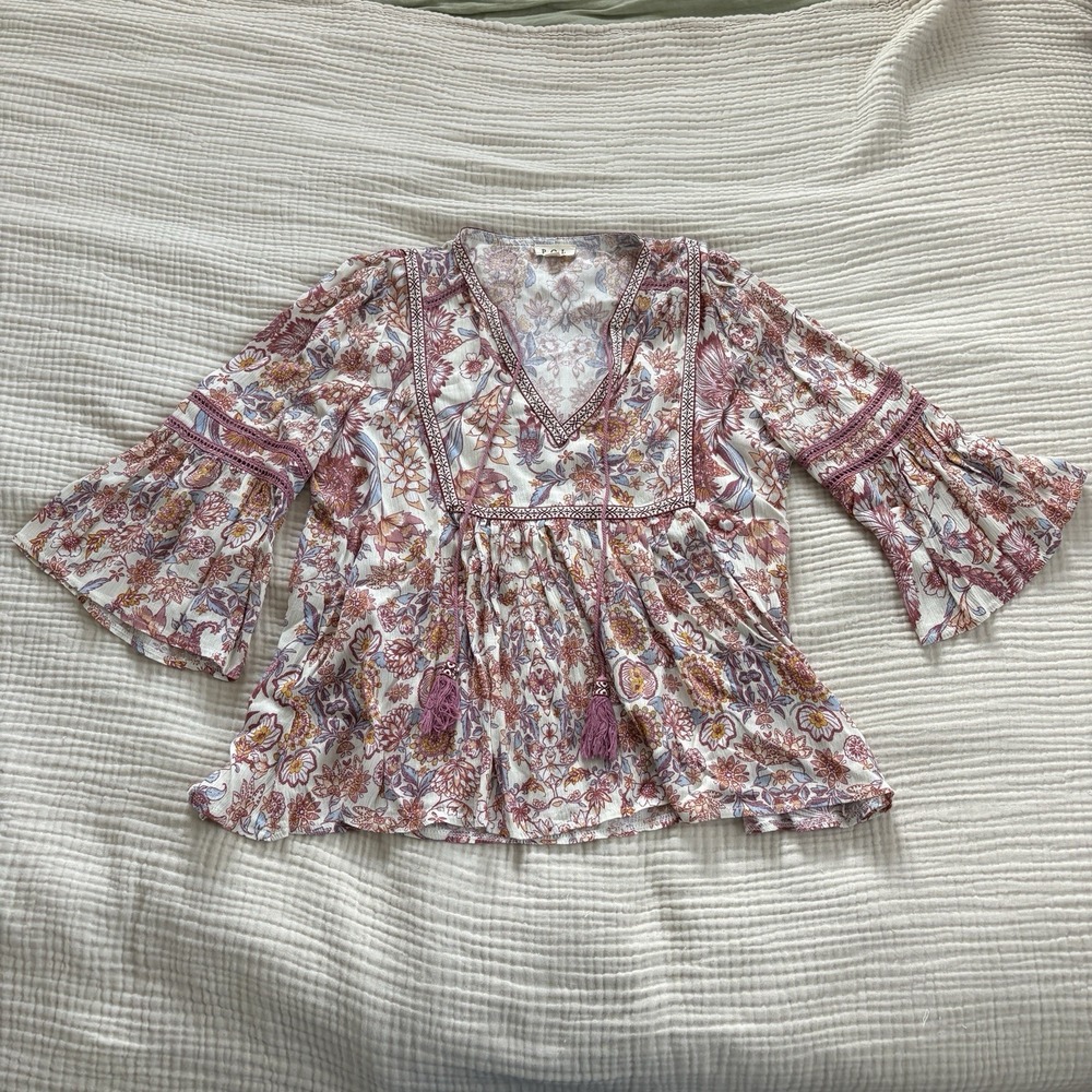 POL Boho Top Womens Size Small‎ Floral Bell Sleeve Bohemian Tassels Peasant